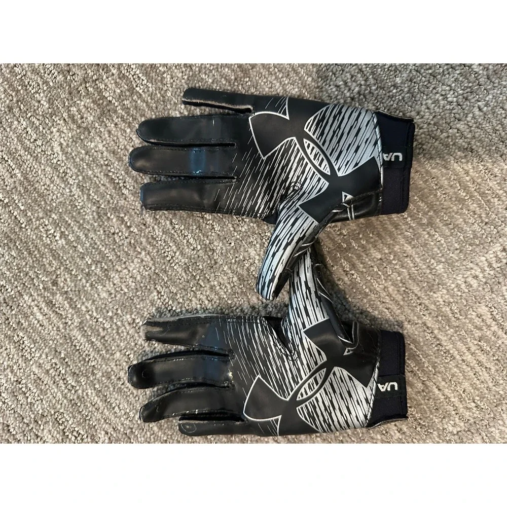 Under Armour F7 Youth Football Gloves Black Silver Metallic HeatGear Kids